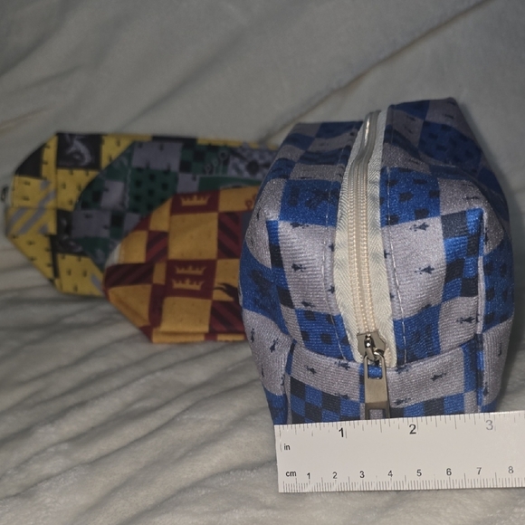 Harry Potter Cosmetic/Carry All Bags, Set Of 4 - Picture 4 of 5